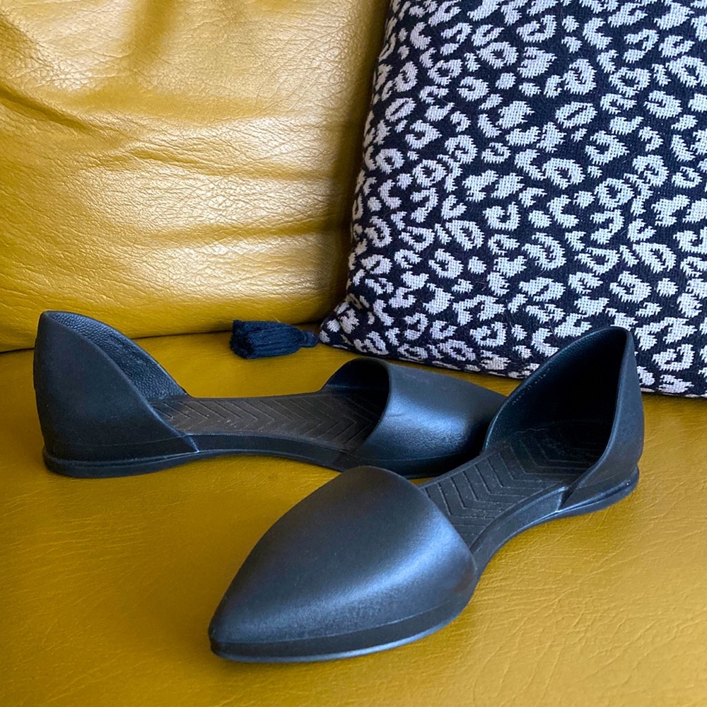Native D’orsay style flats Black Size 11